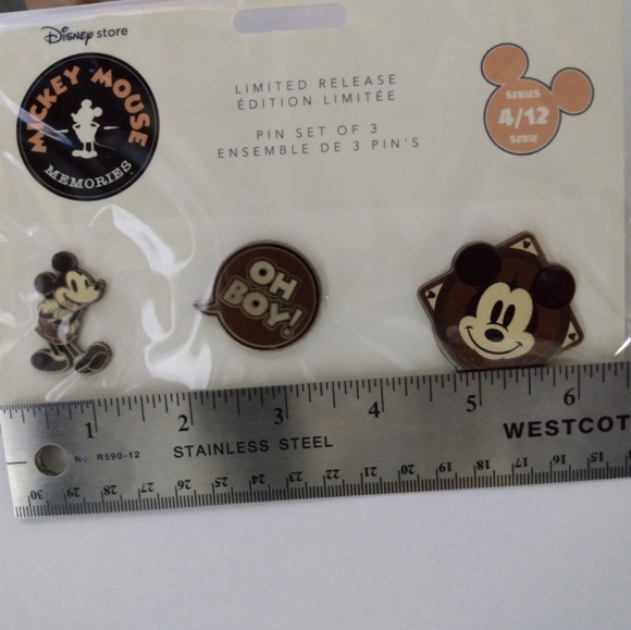 Disney Mickey Mouse Pin Set - Picture 3 of 3